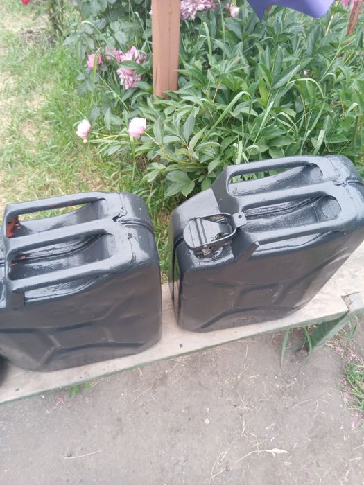 Канистры для бензина