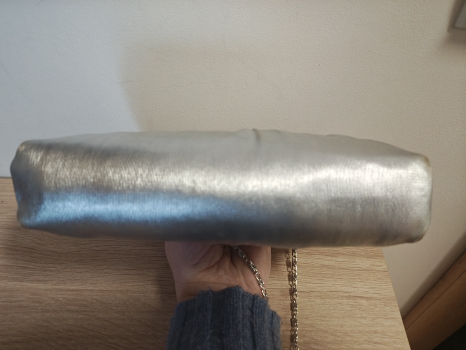 Torebka kopertówka srebrna wieczorowa