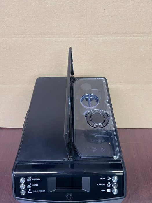 Кавомашина кавоварка Філіпс Philips EP3550 чорна