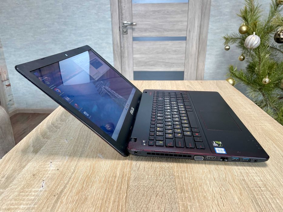 Ігровий Asus X550V, i7-6700HQ 4/8 Ядер, ОЗУ 16GB,NVIDIA 950M,SSD 256GB