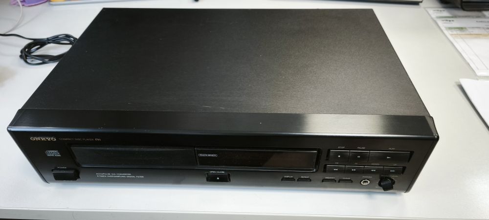 Onkyo - amplituner i CD