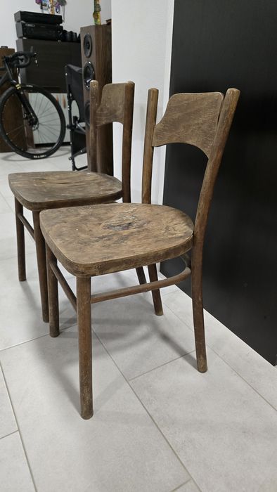 Drewniane krzesła  z Radomska