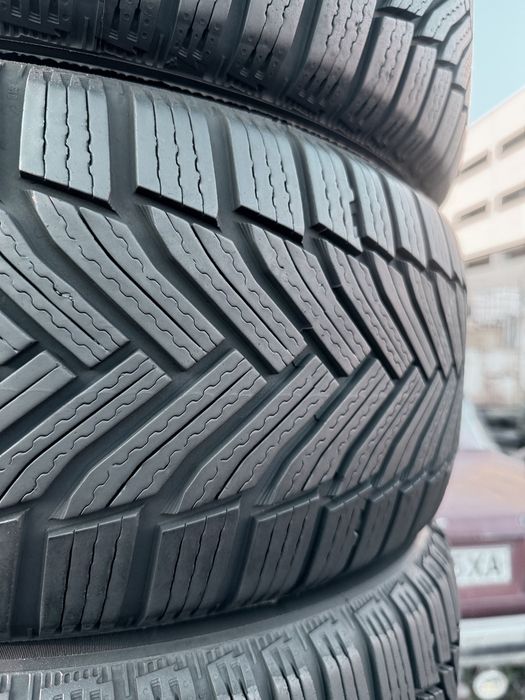 225 50 17 Michelin Alpin 6 90% 2022 Шини Зима