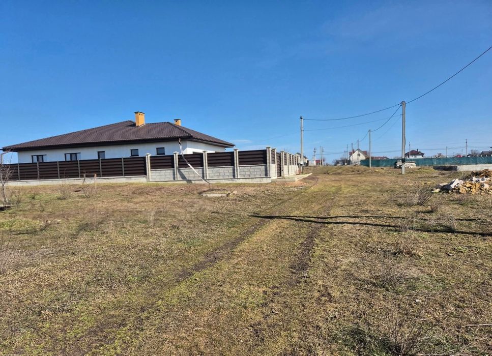 Продам участок дёшево в пригороде Черноморска