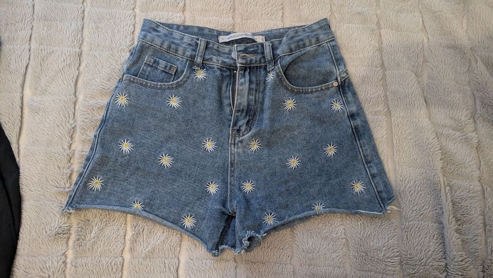 Шорти, розмір с-м, бу