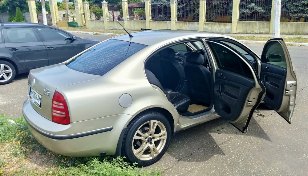 Skoda Superb 2005 VIN TMBDL23U56B046486 фото оголошення 3 з 10