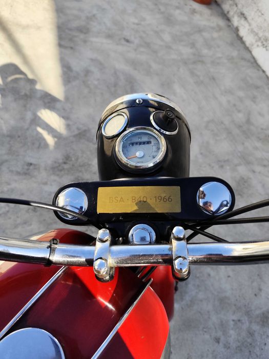 BSA B40 350cc de 1966 – Restaurada – Excelente Estado