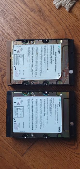 2 dyski twarde na czesci Barracuda 40GB ATA IV ST340016A