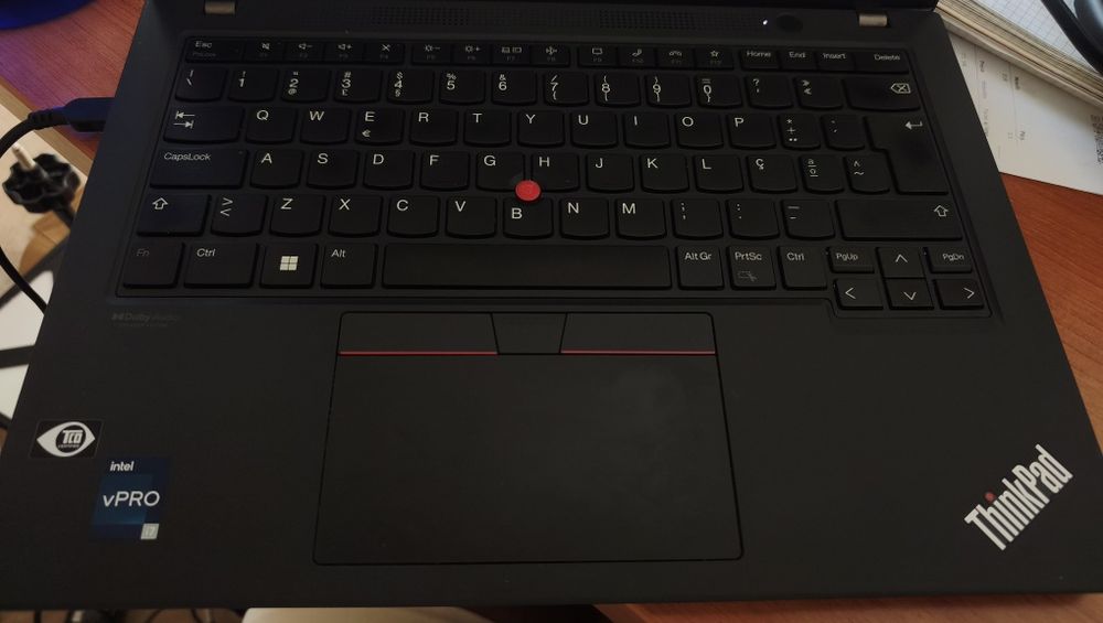 Portátil Lenovo Thinkpad P14s Gen 3 PT