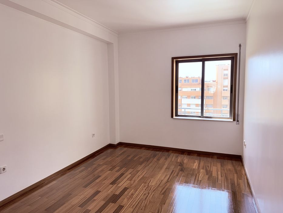 T2 com Garagem em São Victor – Conforto, Funcionalidade e Excelente Localização em Braga