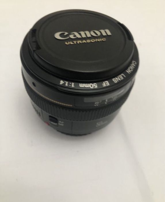 Objectiva Canon Ultrasonic 1:1,4
