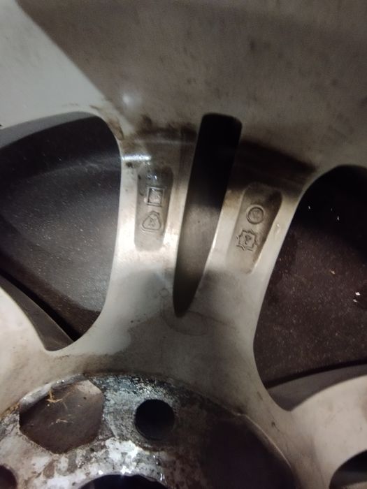 Felga aluminiowa Toyota Auris 16