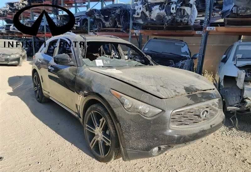 Кулак передний левый правый INFINITI QX70 Fx35