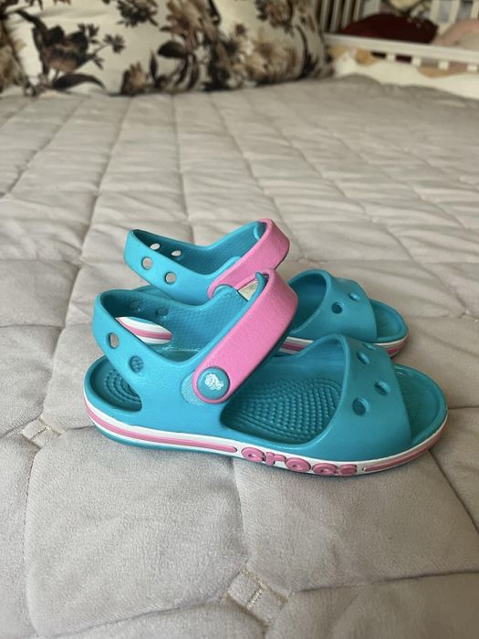 Продам  босоніжки crocs