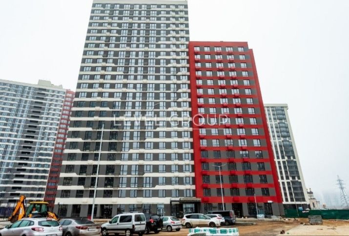 3к Варшавський3, 83 кв.м. 9 поверх  В.Змієнка