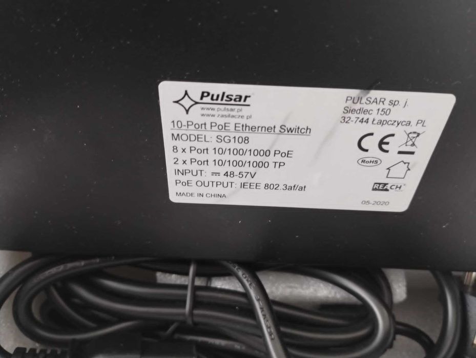 SG108 to 10-portowy switch PoE przeznaczony do zasilania kamer IP