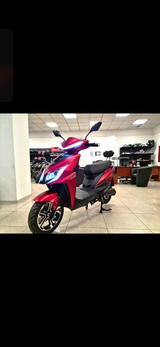 Продам елетроскутер FORTE LEON 2500w червоний