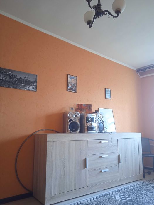 2 кімнатна біля Будинку Офіцерів в гарному стані