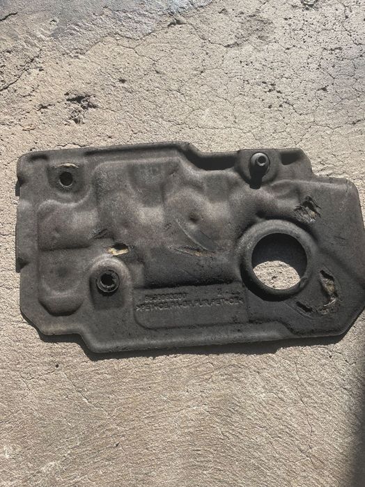 Tampa superior do motor PSA Peugeot Citroen - 1.5 hdi