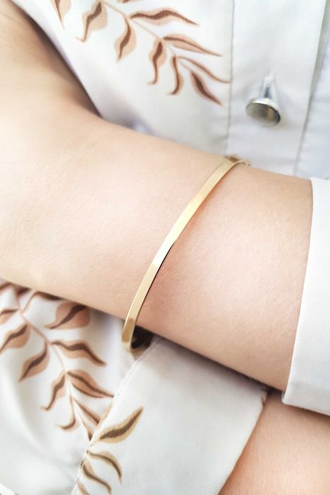 Złota subtelna bransoletka bangle pr.585