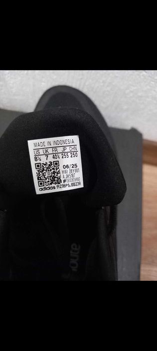 Кросівки Adidas. Нові