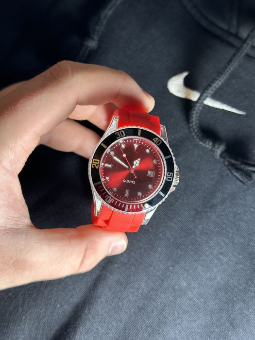 Наручний годинник QUARTZ часи наручі білі червоні оранжеві нові кварц