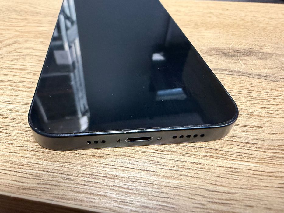 iPhone 14 256 g синього кольору