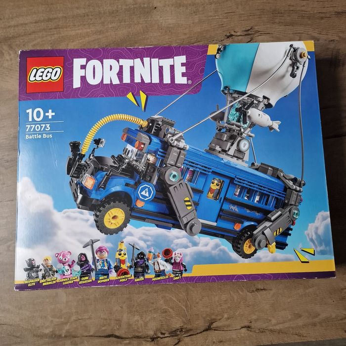 Lego Fortnite Buttle Bus 77073