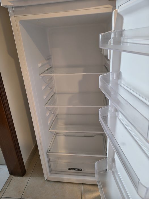 Frigorífico Whirlpool a funcionar perfeitamente bem