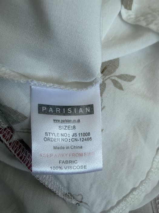 Piękny kombinezon z rozciętymi nogawkami