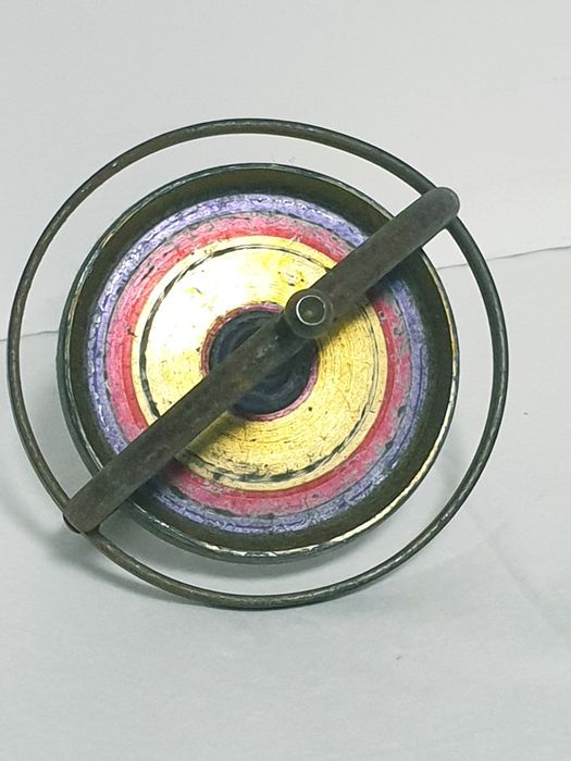Raro antigo giroscópio