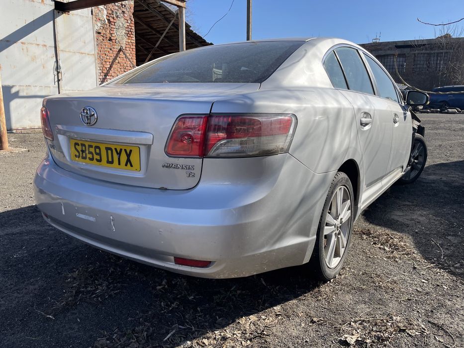 Разборка тойота авенсис т27