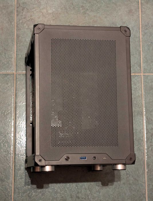 Obudowa Jonsbo C6 (SFF, Mini-ITX/Micro-ATX)
