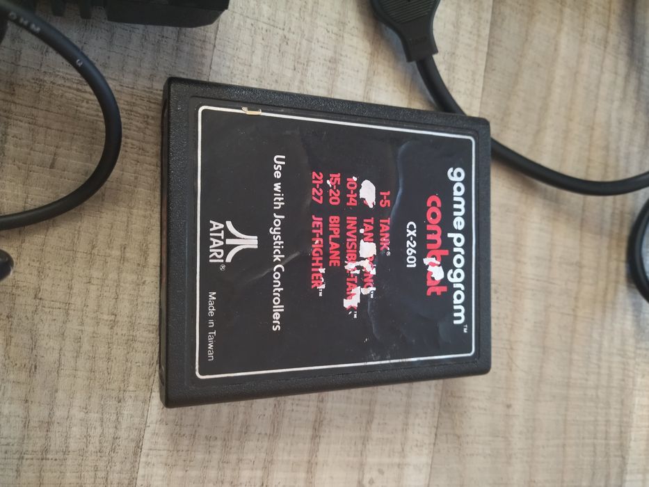 Приставка Atari 2600, джойстик, картридж
