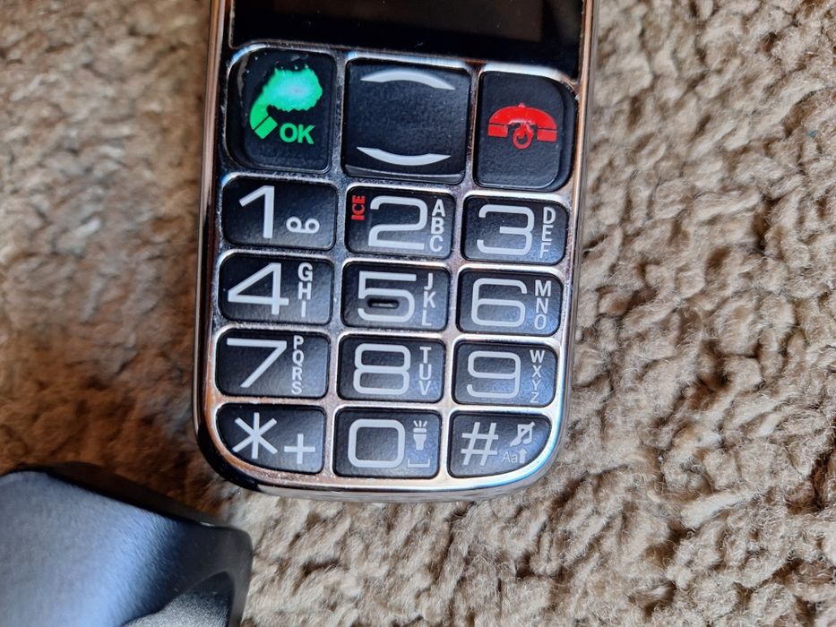 Telefon dla seniora MaxCom MM462 BB