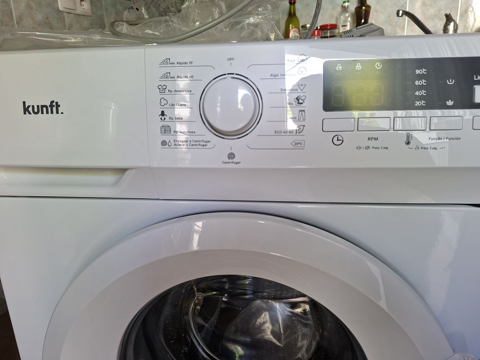 Máquina de lavar roupa Kunft 8kg