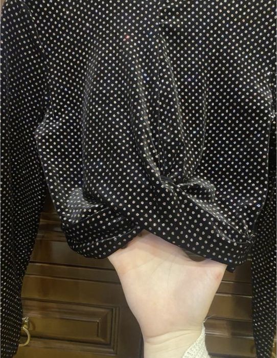 Блискучий топ з довгим рукавом