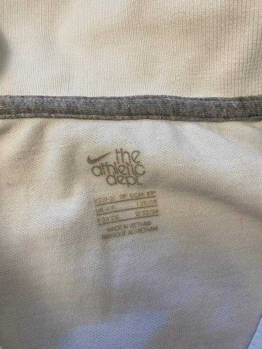 Белая спортивная футболка поло nike ( размер указан xs)