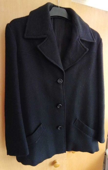Casaco preto de senhora, lã de excelente qualidade, feito à mão