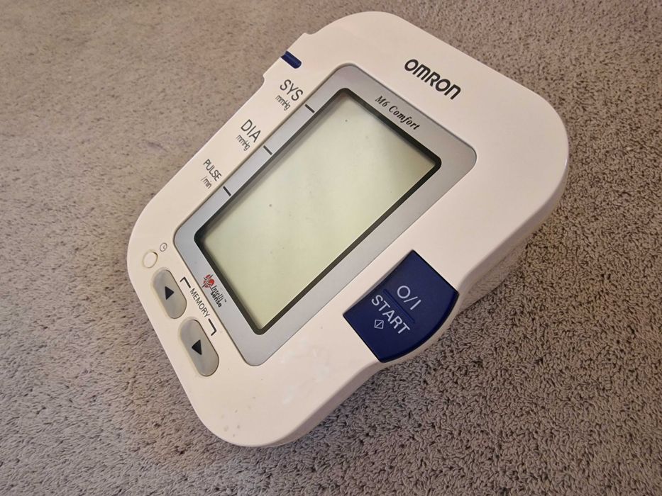 Ciśnieniomierz naramienny OMRON M6 Comfort