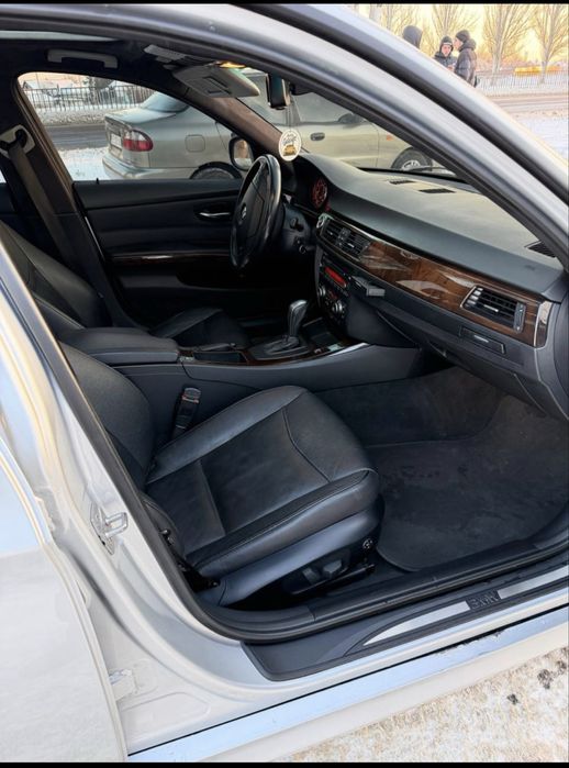 Продам Е90 FL 3.0 атмо полный привод!