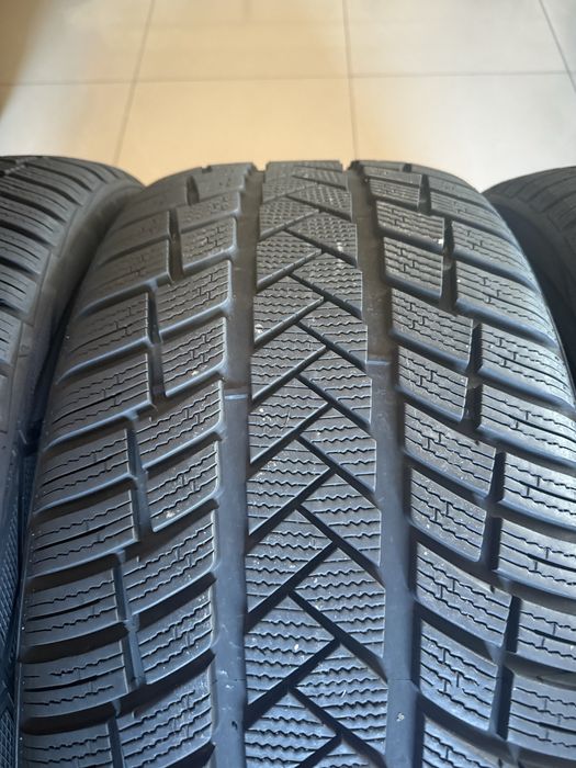 Шини зимові 265/35/22 Vredestain 265 35 r22 зимние шины