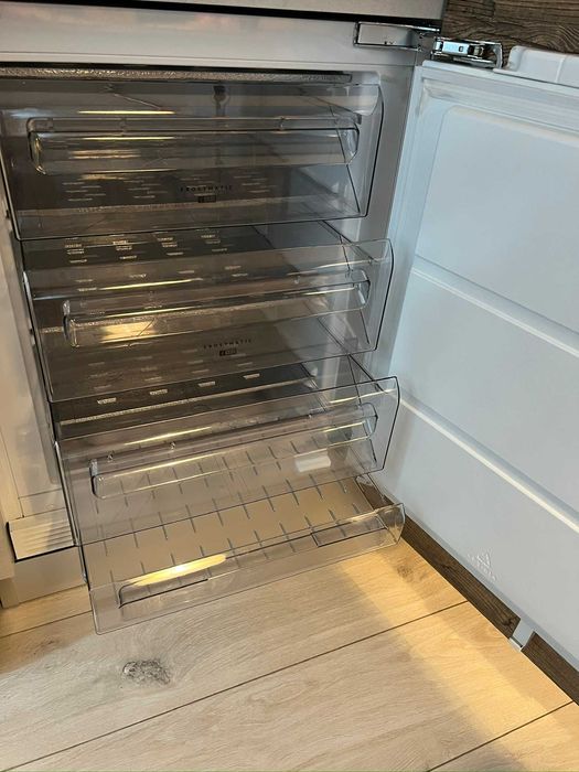 Вбудована морозильна камера AEG ABB68211AF 820x600x550 (під стільницю)