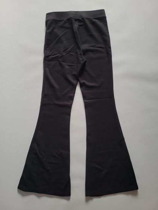Czarne dzianinowe dzwony flare wysoki stan M 38 basic