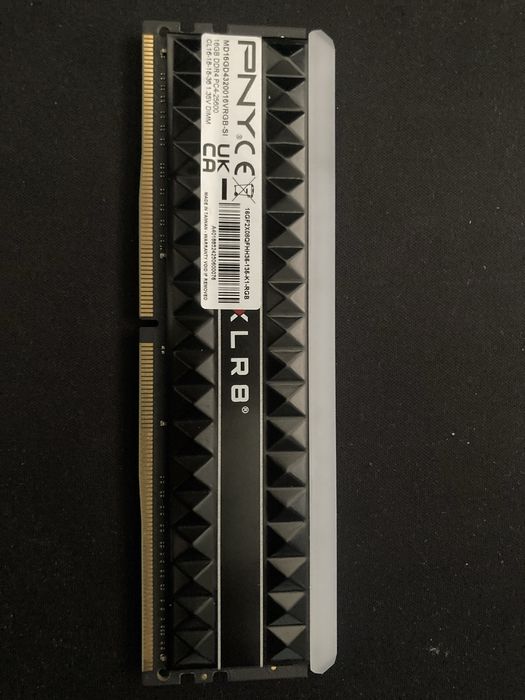 Kość ram DDR4 3200mhz XLR8 RGB