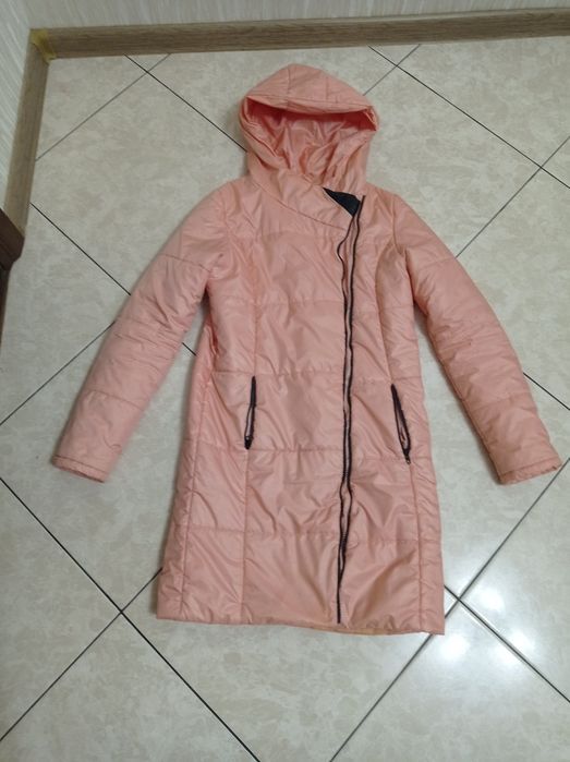 Жіноча куртка весна осінь