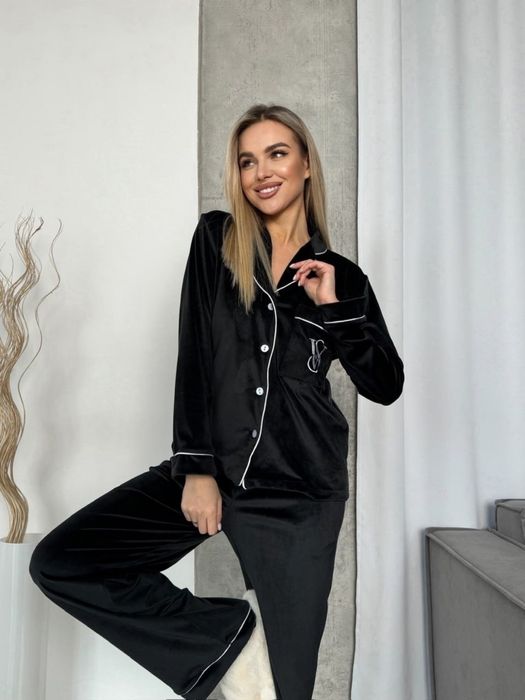 Піжама жіноча велюрова чорна пижама женская велюровая черная