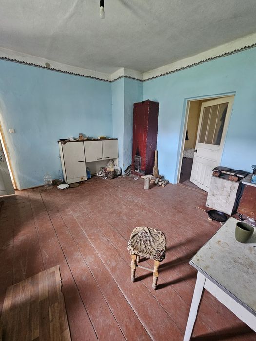 Продаж  квартири в будинку  Глибока