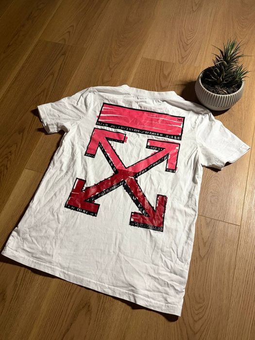 Футболка off-white