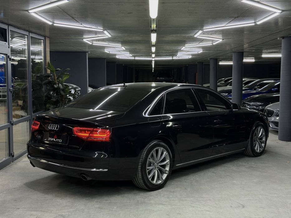 Audi A8L